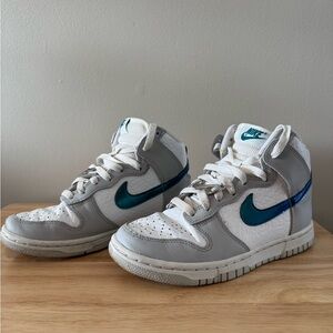 Nike Women’s Dunk High FLS in Gray/Teal High-Top Sneakers